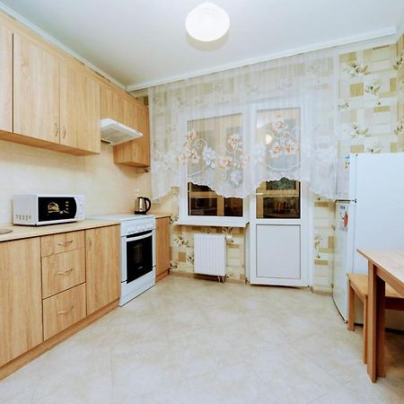 Новая Квартира На Метро Осокорки, Позняки Kiev Exterior foto